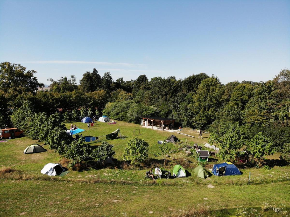Camping @ Nogometni Golf Ljubljana Hotel Exterior photo