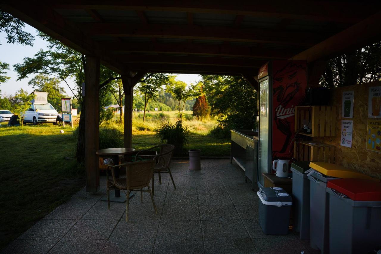 Camping @ Nogometni Golf Ljubljana Hotel Exterior photo