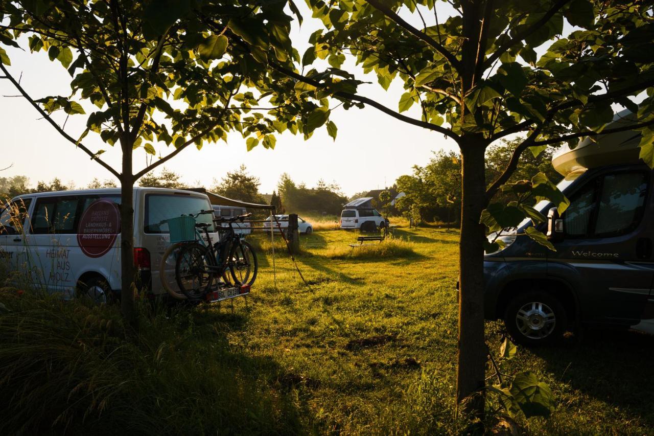 Camping @ Nogometni Golf Ljubljana Hotel Exterior photo